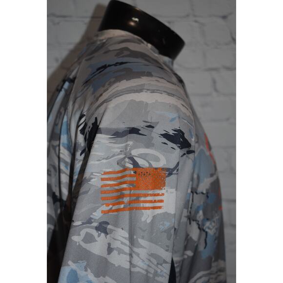 Under Armour Fishing Shirt Mens Size Gray Camo Blue Camping Hiking Polyester - Picture 3 of 8